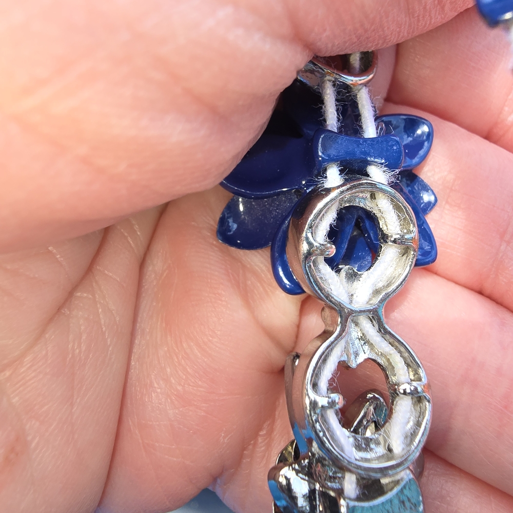 Floral Metal Bracelet - Picture 4 of 10